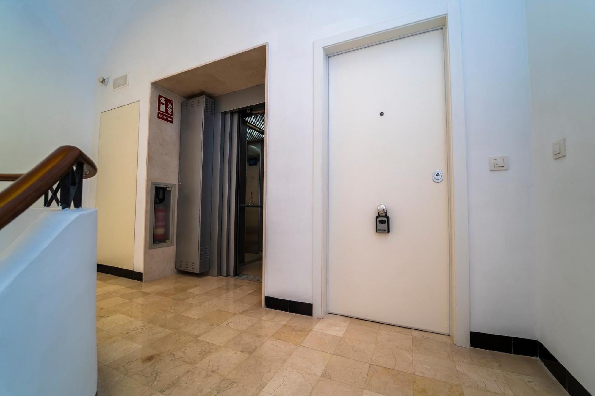 Apartamentos Alicante Centro By Renthas エクステリア 写真